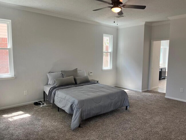 Building Photo - 14111 Torrey Vista Dr