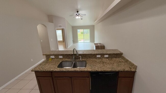 Building Photo - 1619-1621 SW 33rd St- Duplex