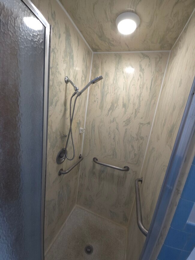 Building Photo - 3603 Waukegan Rd