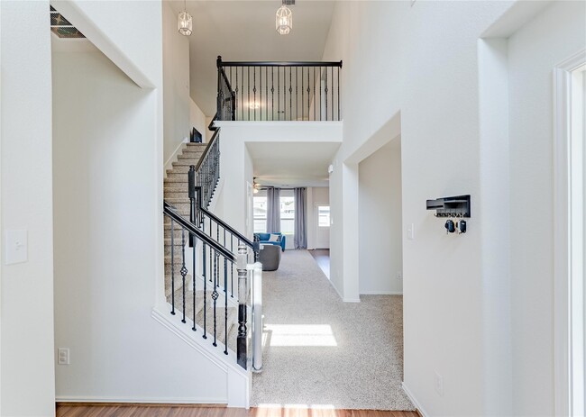 Building Photo - 8327 Threadfin Wy