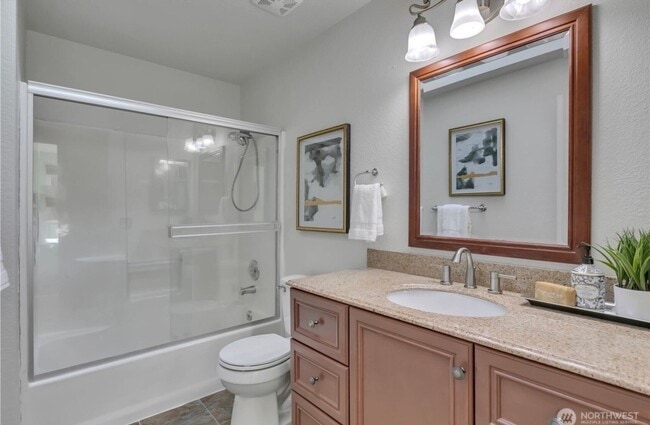 Building Photo - Spacious 3-Bedroom Home Near Redondo Beach Park!