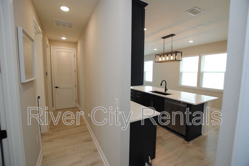 Building Photo - 6997 Red Timber Rd