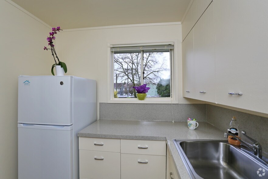 Northgate Apartments 11060 NE 2nd Ave Seattle WA 98125 Apartment Finder