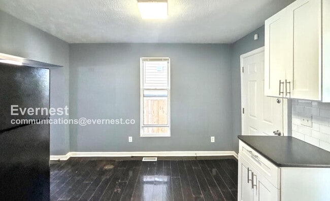 Building Photo - 39 S Yale Ave