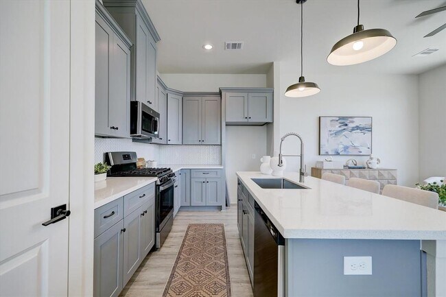 Building Photo - 5246 Texas St