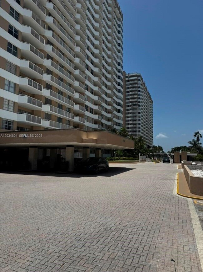 Building Photo - 1980 S Ocean Dr