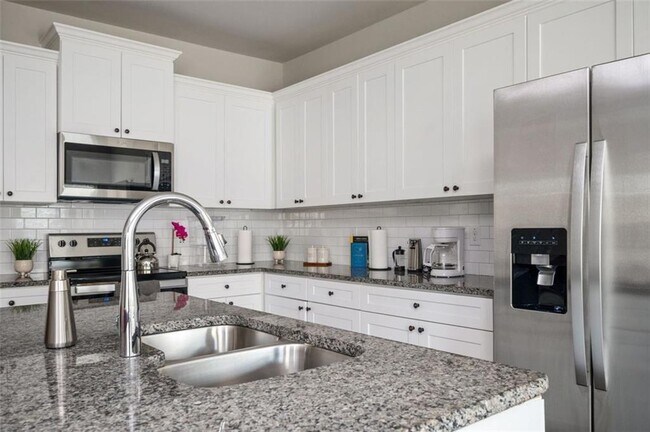 Building Photo - 7126 Chara Ln