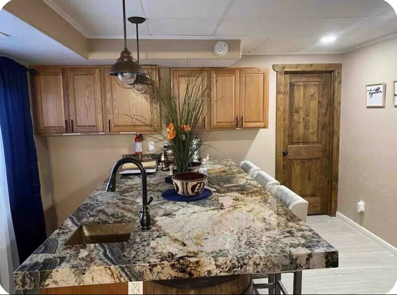 Building Photo - 488 Lana Ct