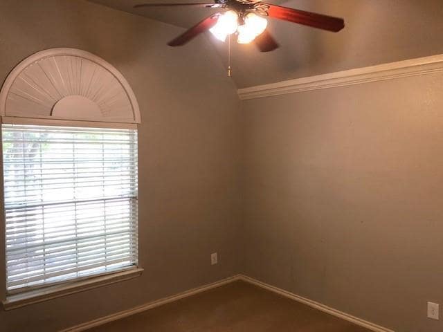 Building Photo - 600 Bel Air Dr