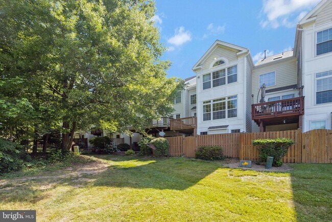 Building Photo - 5587 Governors Pond Cir