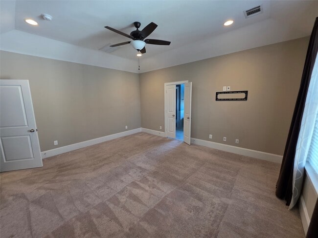 Building Photo - 4315 Schuler St