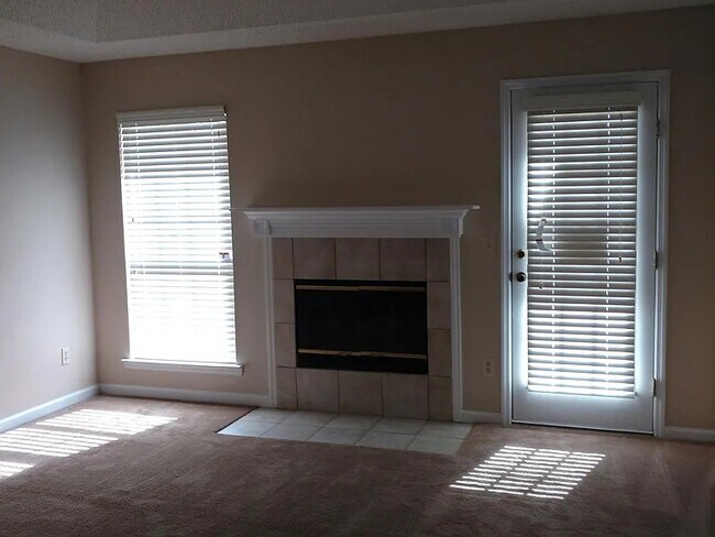 Building Photo - 96 W Daryl Dr