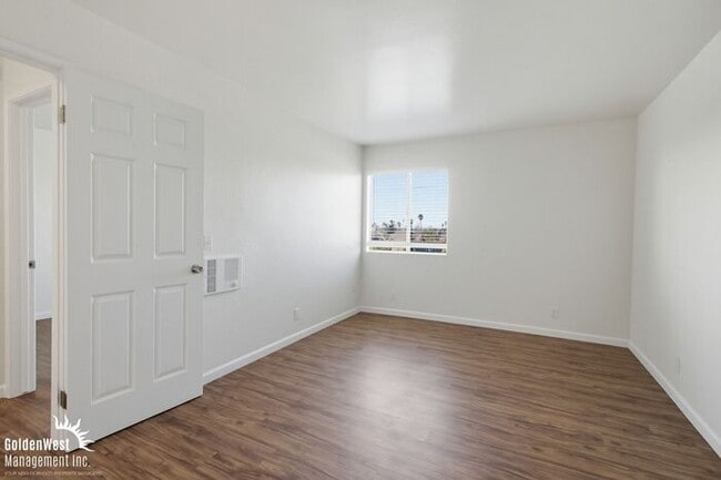 Building Photo - Updated 2Bdm 2Ba Apartment with Community Pool in the Heart of Normal Heights!
