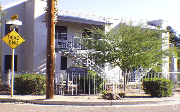 Building Photo - Gray Stone Condominiums