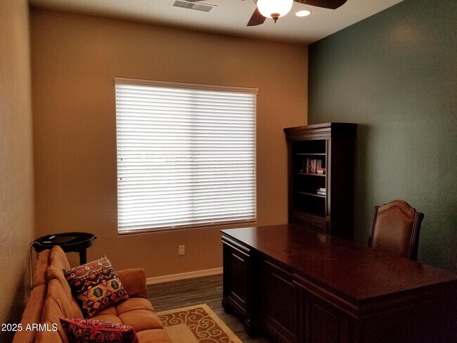 Building Photo - 26824 W Potter Dr