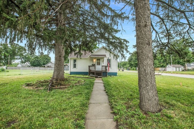 Building Photo - 7624 N 28th Ave