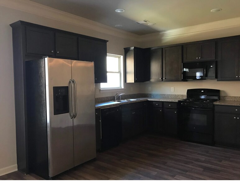 Building Photo - 346 Turtle Creek Dr