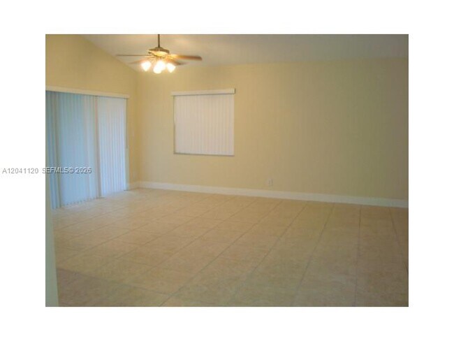 Building Photo - 286 Bridgeton Way