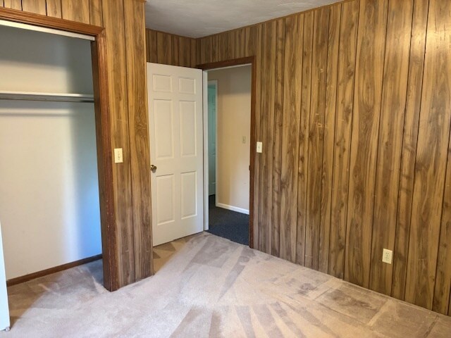 Building Photo - 239 Lynbrook Dr