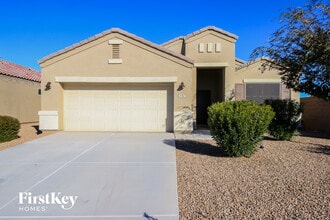 Building Photo - 4742 E Pearl Rd