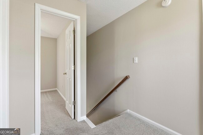 Building Photo - 130 S Fairfield Dr