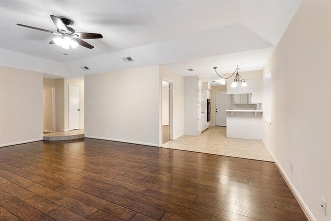 Building Photo - 15106 Forest Lodge Dr
