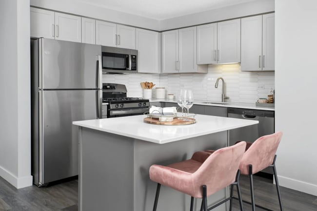 Building Photo - 300 East South Water Street