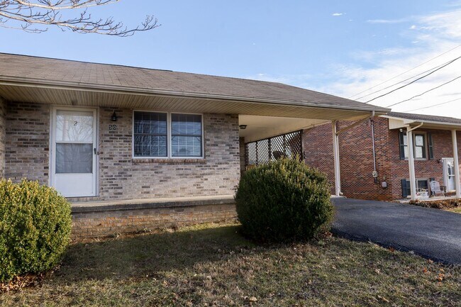 Building Photo - 150 Bart Greene Dr