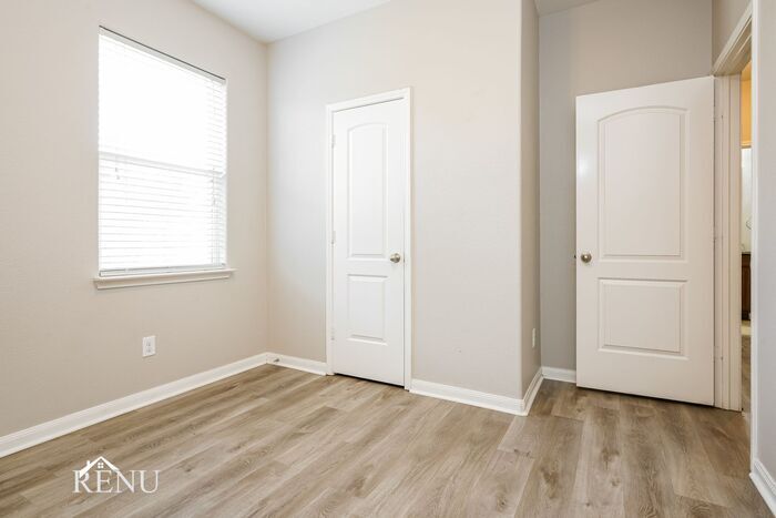 Building Photo - 6670 Charleston Dr
