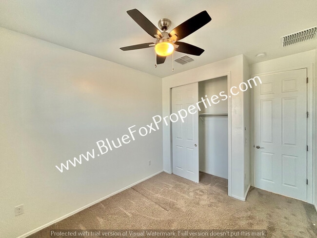 Building Photo - 21479 E Treasure Rd