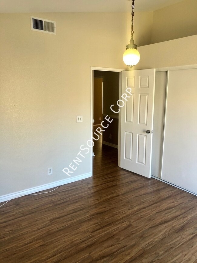Building Photo - 37051 Boxleaf Rd