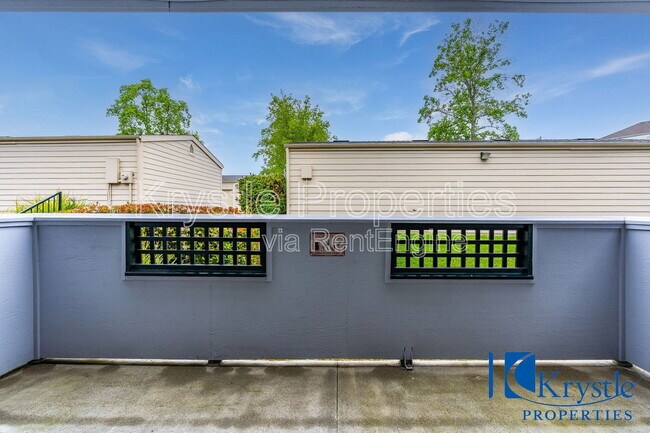 Building Photo - 1201 Glen Cove Pkwy