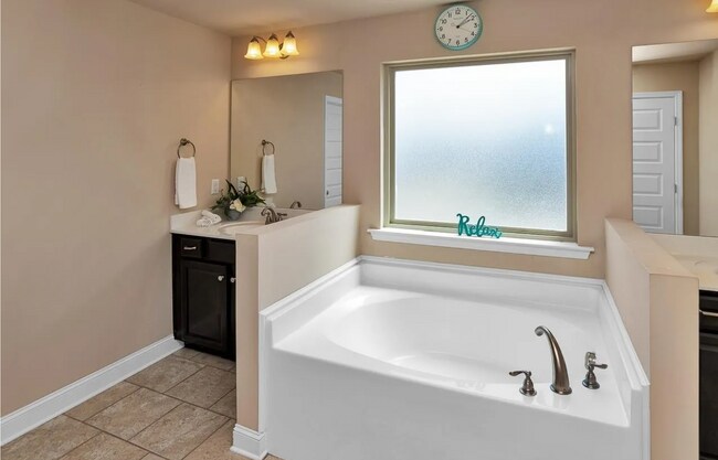 Building Photo - 7102 Sutter Ct