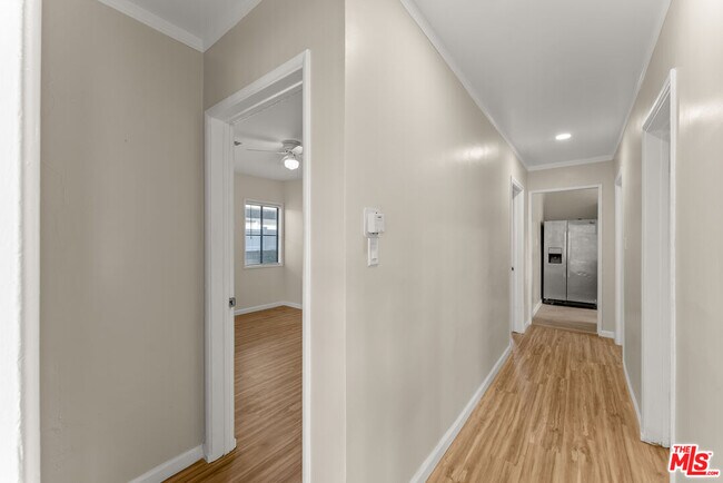 Building Photo - 8905 S Wilton Pl