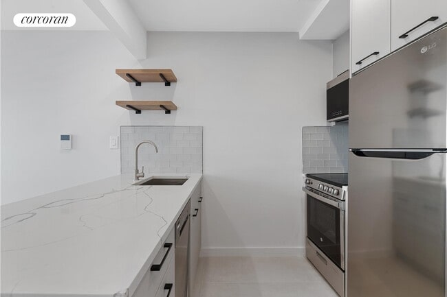 Building Photo - 2321 Belmont Ave