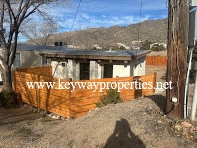 Building Photo - Sandia Canyon Studio Apartment