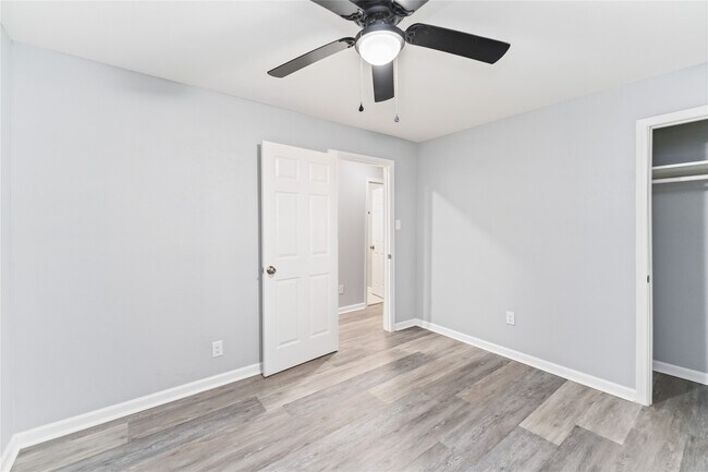 Building Photo - 9946 Algiers Rd