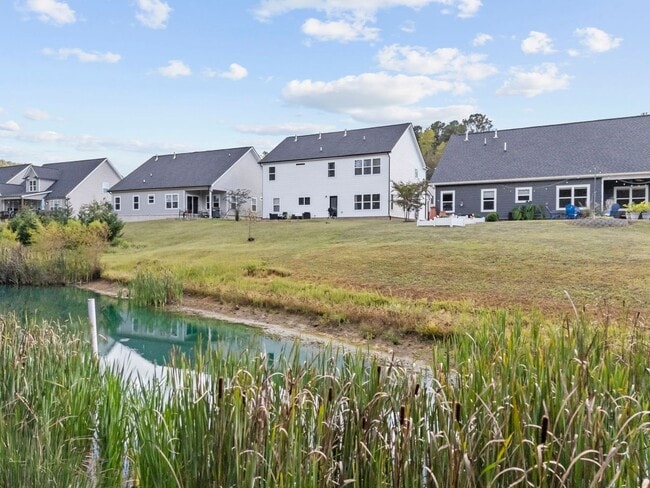 Building Photo - Spacious Ooltewah House Available