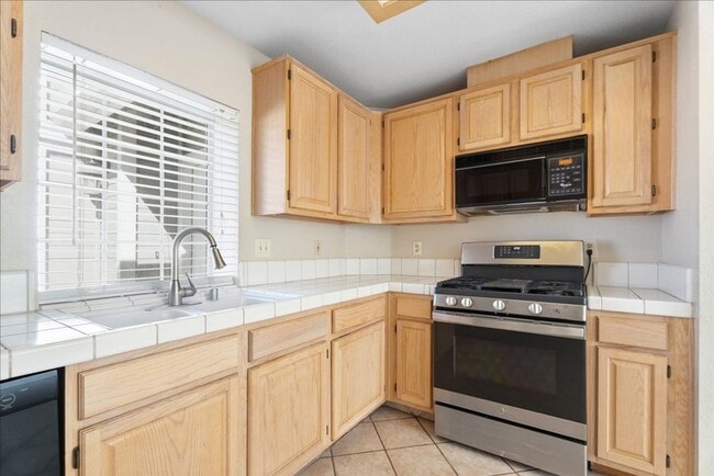 Building Photo - 4541 Country Run Way