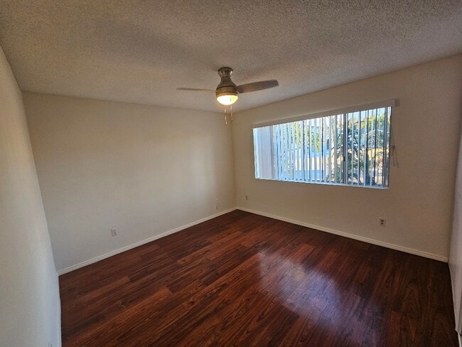 Building Photo - 9634 Park St