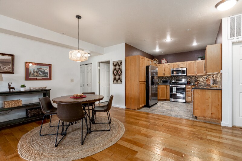 Building Photo - 6211 Shiloh Ave