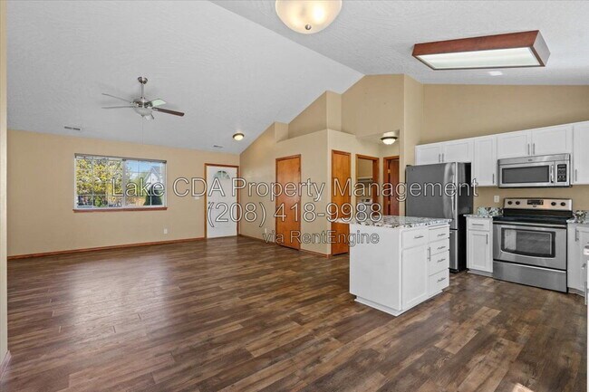 Building Photo - 8920 Torrey Ln