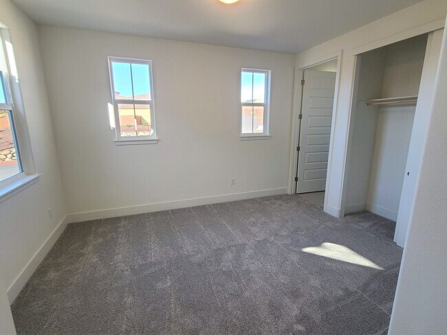 Building Photo - BEAUTIFUL BRAND NEW "NEXT-GEN" HOME W/ SOLAR & SIERRA VIEWS!!