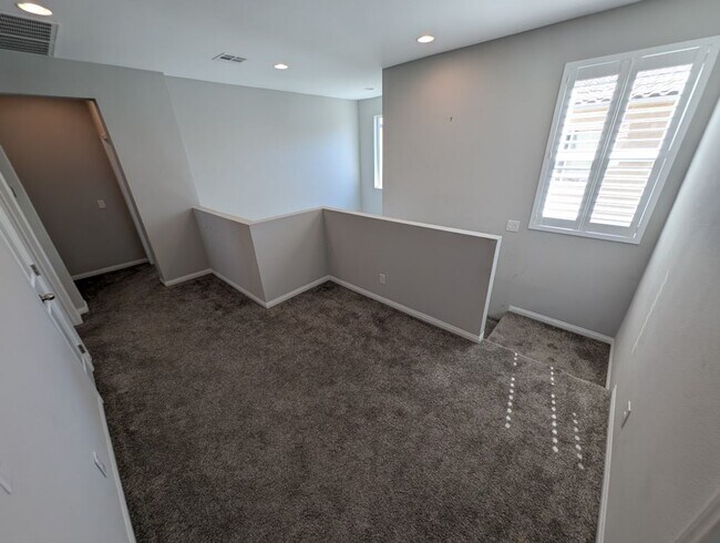 Building Photo - 8096 Skye Roar Ct