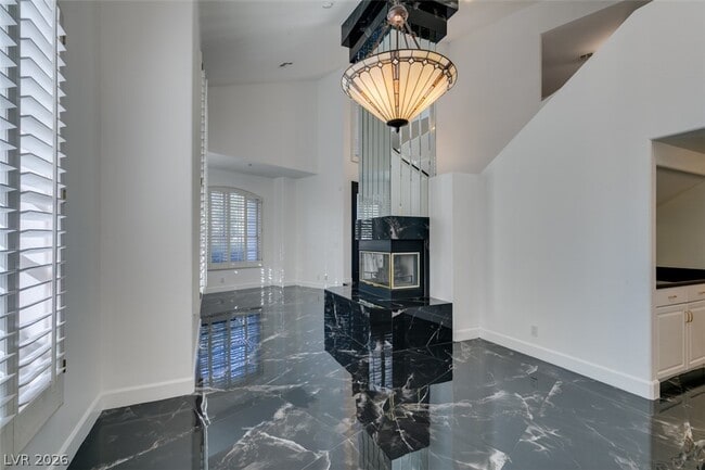 Building Photo - 174 Buena Ct