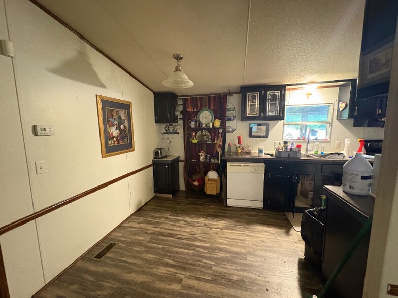 Building Photo - 155 Hickory Ridge