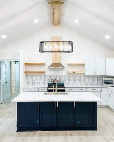 Building Photo - 3211 N Central St