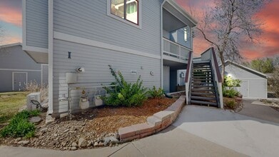Building Photo - Beautiful Townhome-Fort Collins