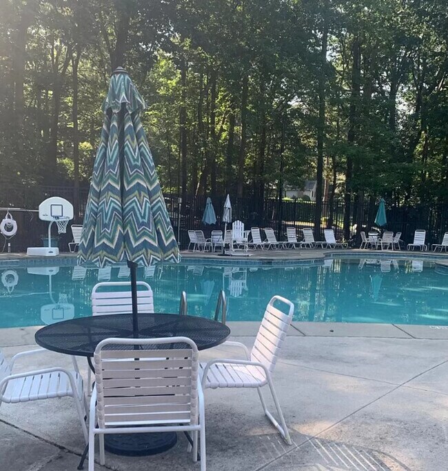 Building Photo - 107 Barbary Ct