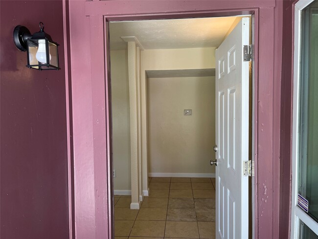 Building Photo - 6906 Gettysburg Dr